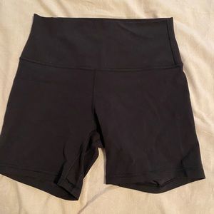 Lululemon align high rise short 6”